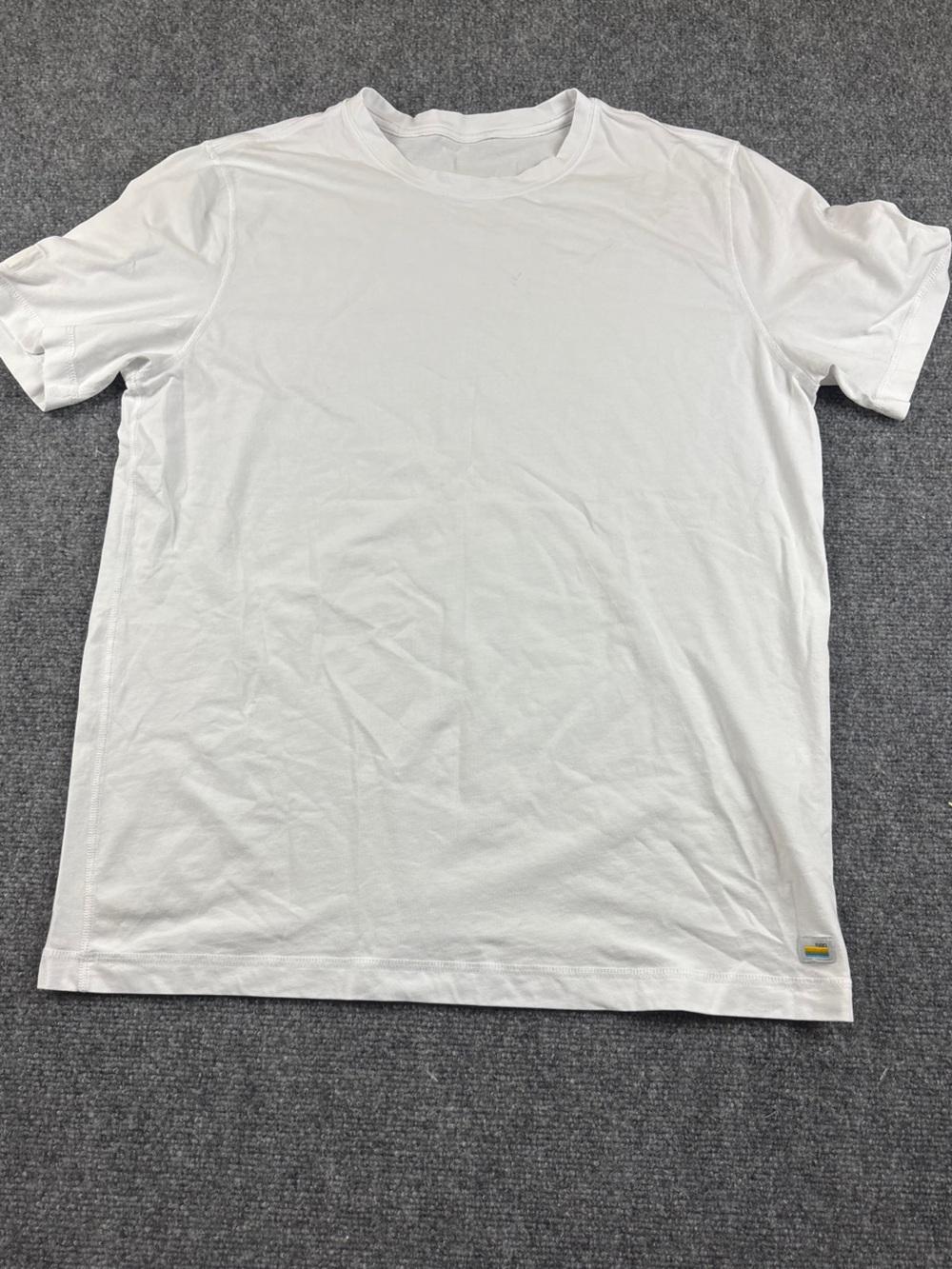 VUORI Men’s White Pronto Performance T-Shirt Size: Large